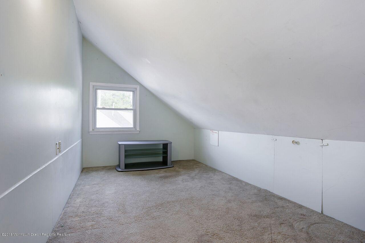 5 Carriage Road Hazlet, NJ 07730 - Photo 21 of 29 Carriagebonusroom