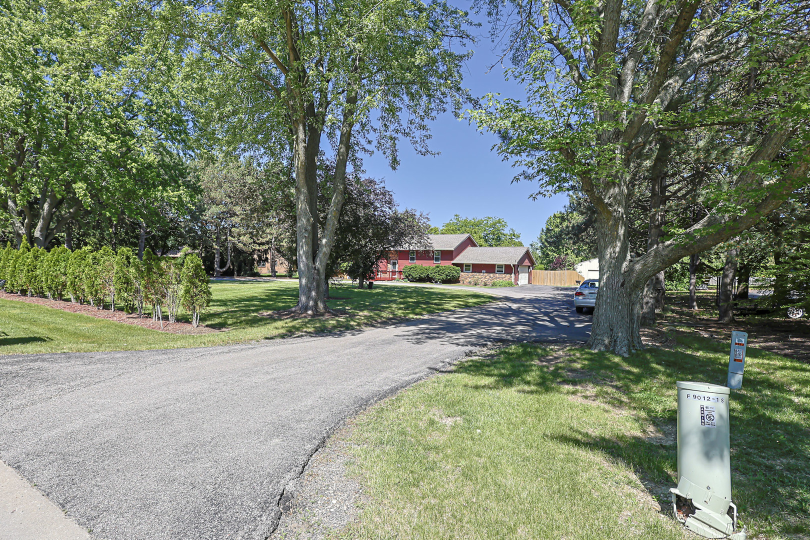 9012 Swanson Road Crystal Lake, IL 60014 - Photo 6 of 40