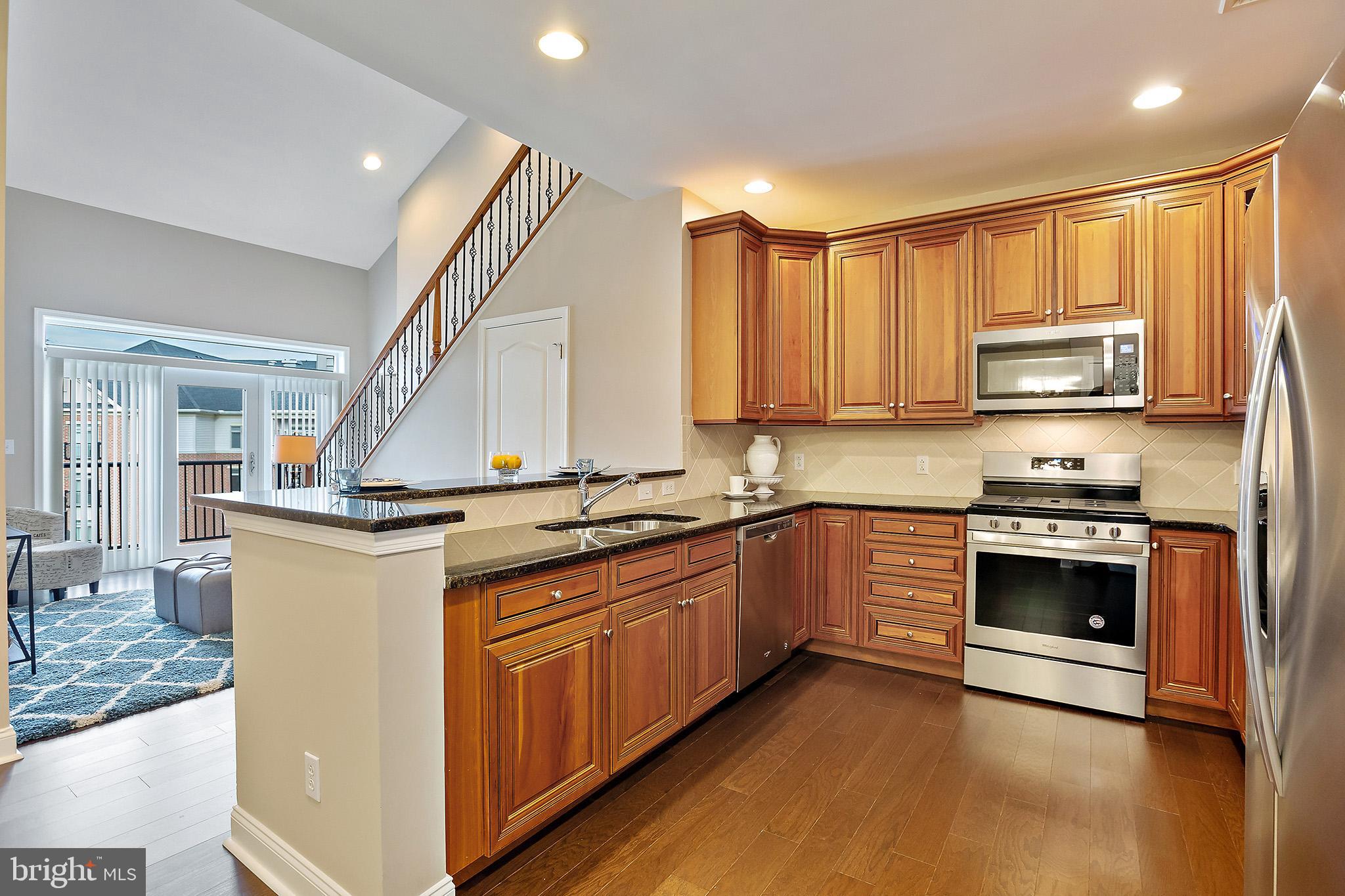 513 Carson Terrace, Unit 513 Huntingdon Valley, PA 19006 - Photo 11 of 20 Kitchen
