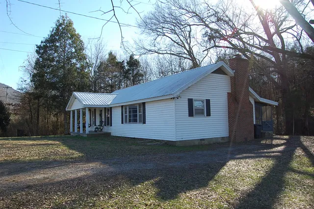 $230,000 | 10595 Griffith Highway, Whitwell, TN 37397