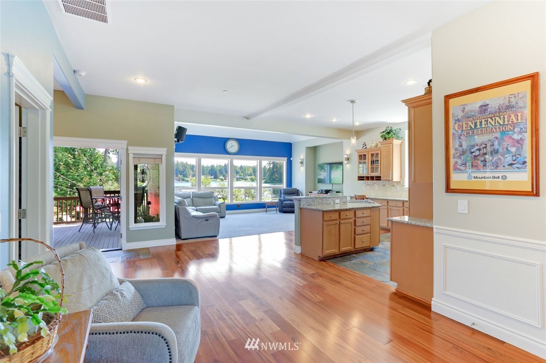 17228 Southeast Petrovitsky Road Renton, WA 98058 - Photo 11 of 40 Gallery Image 11