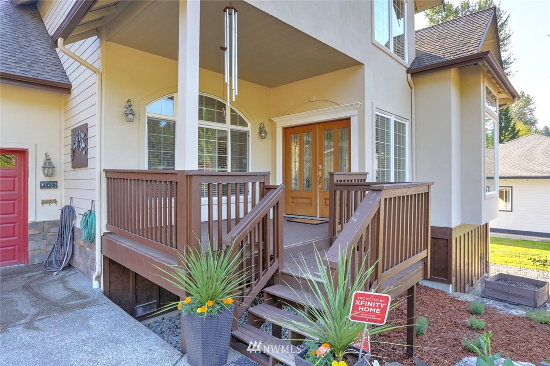 17228 Southeast Petrovitsky Road Renton, WA 98058 - Photo 4 of 40 Gallery Image 4