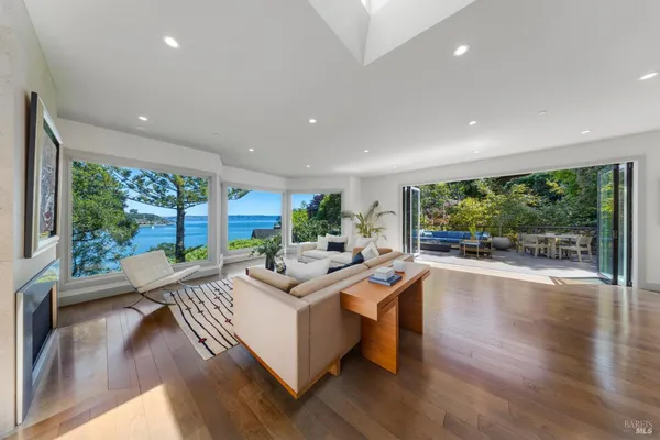 $4,995,000 | 290 Beach Road, Belvedere, CA 94920