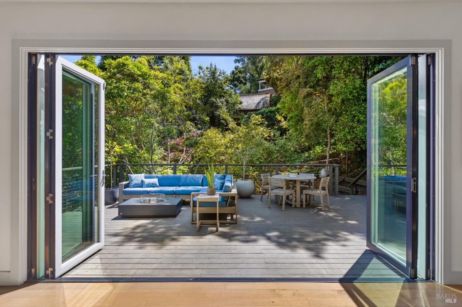 290 Beach Road Belvedere, CA 94920 - Photo 19 of 77