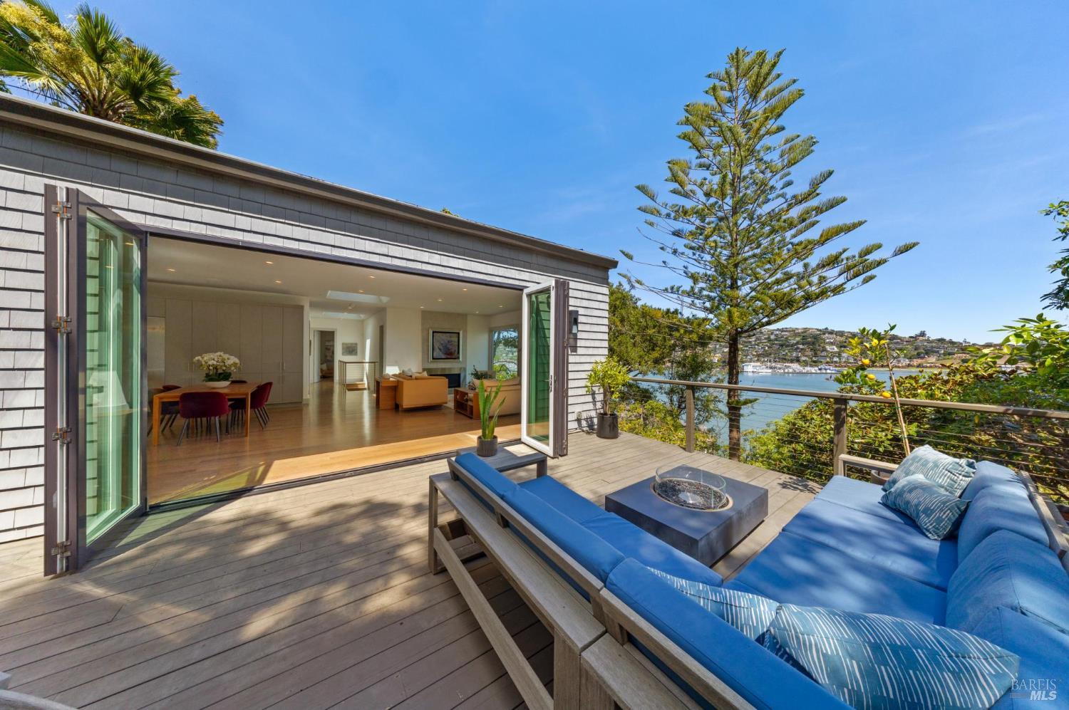 290 Beach Road Belvedere, CA 94920 - Photo 20 of 77