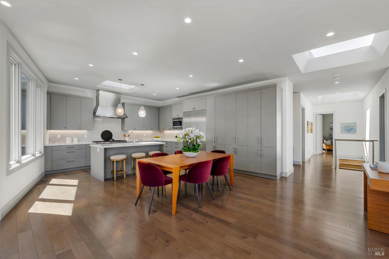 290 Beach Road Belvedere, CA 94920 - Photo 25 of 77