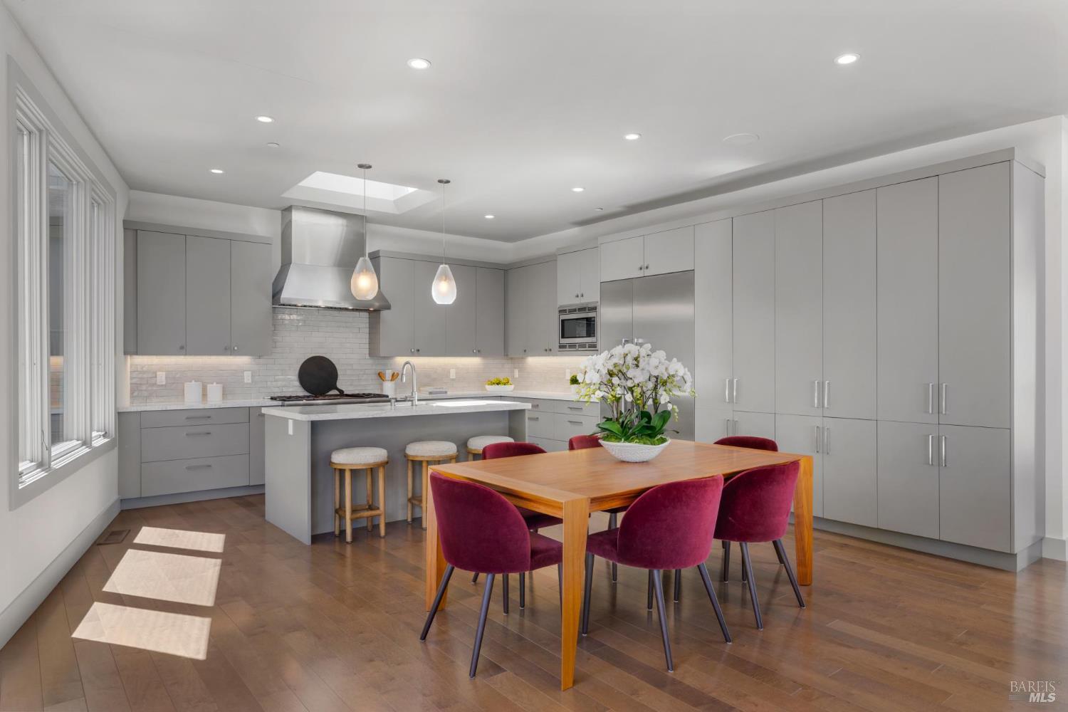 290 Beach Road Belvedere, CA 94920 - Photo 27 of 77