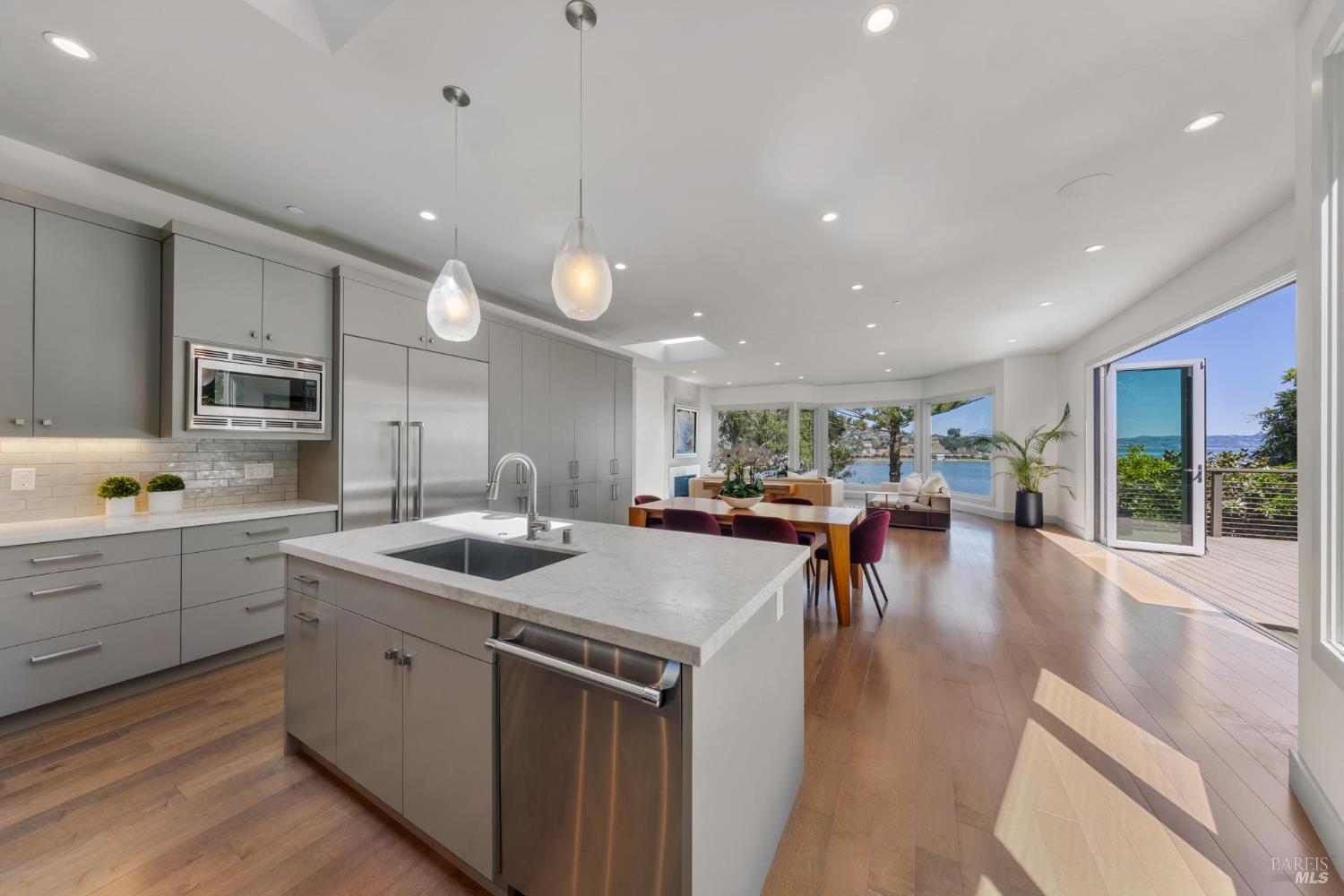 290 Beach Road Belvedere, CA 94920 - Photo 5 of 77