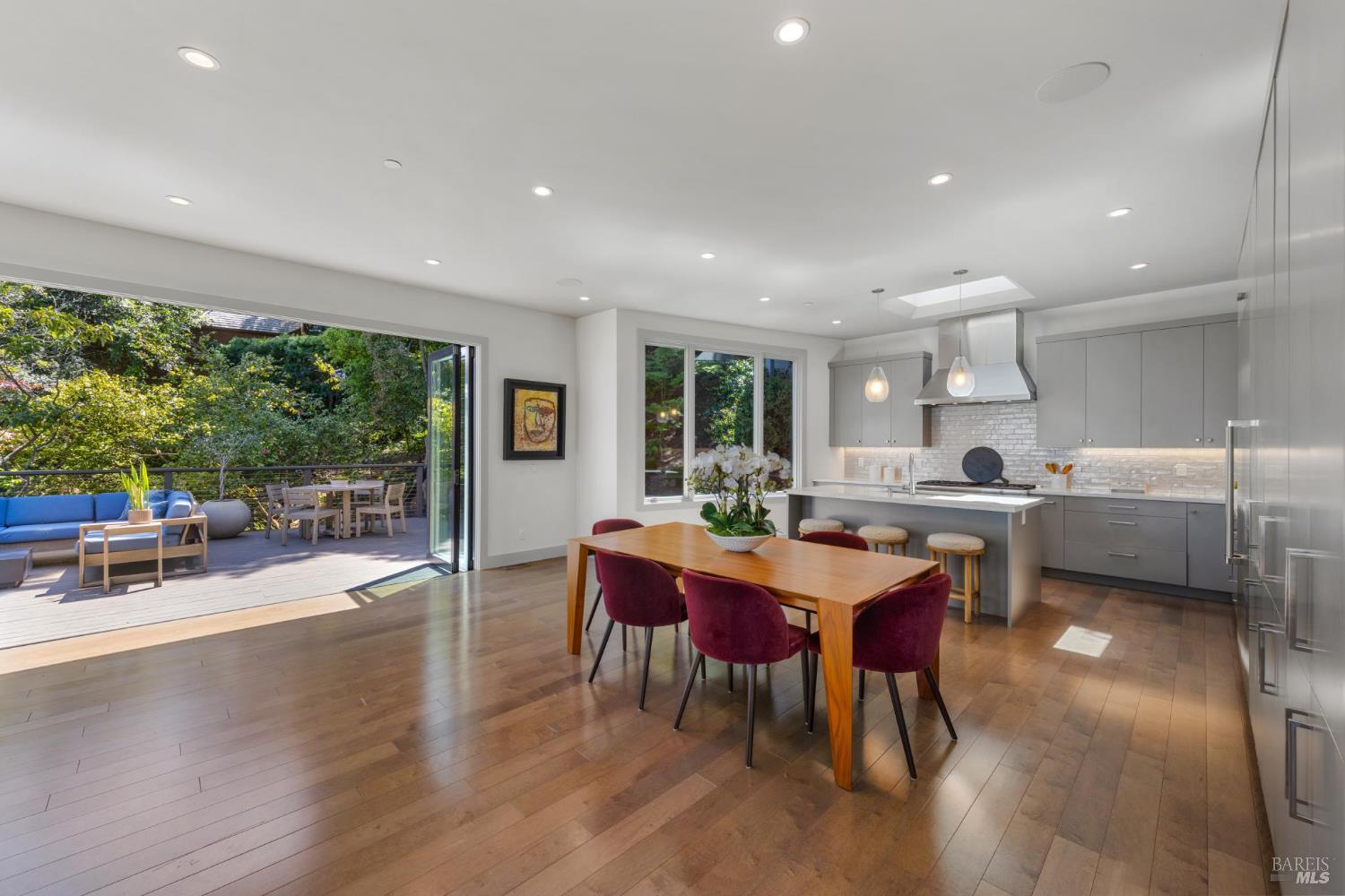 290 Beach Road Belvedere, CA 94920 - Photo 6 of 77