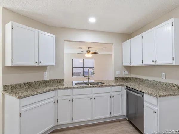 $1,700 | 7622 Alverstone Way, San Antonio, TX 78250