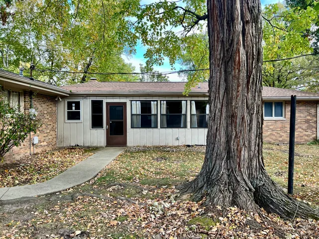 $245,000 | 2501 Melrose Drive, Champaign, IL 61820