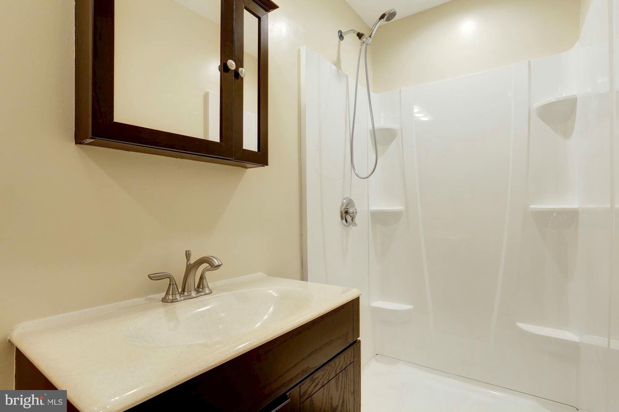 9105 Gue Road Damascus, MD 20872 - Photo 22 of 30 Bath