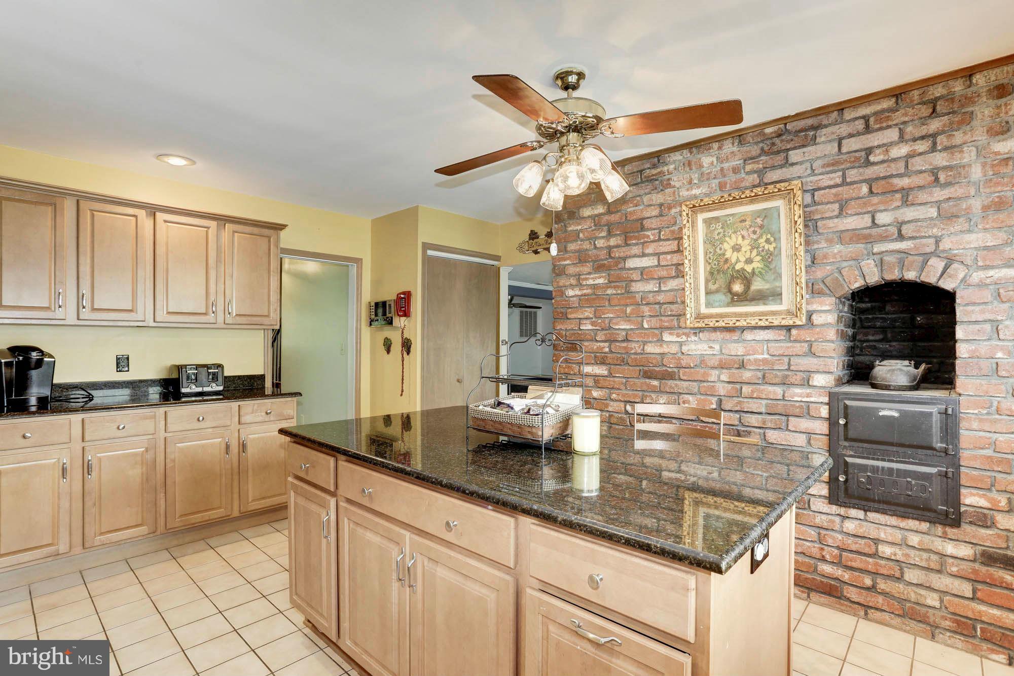 9105 Gue Road Damascus, MD 20872 - Photo 5 of 30 Kitchen