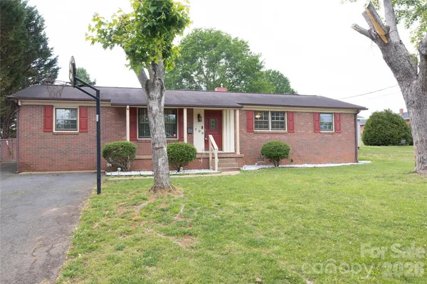 $265,900 | 100 Woodward Avenue, Morganton, NC 28655