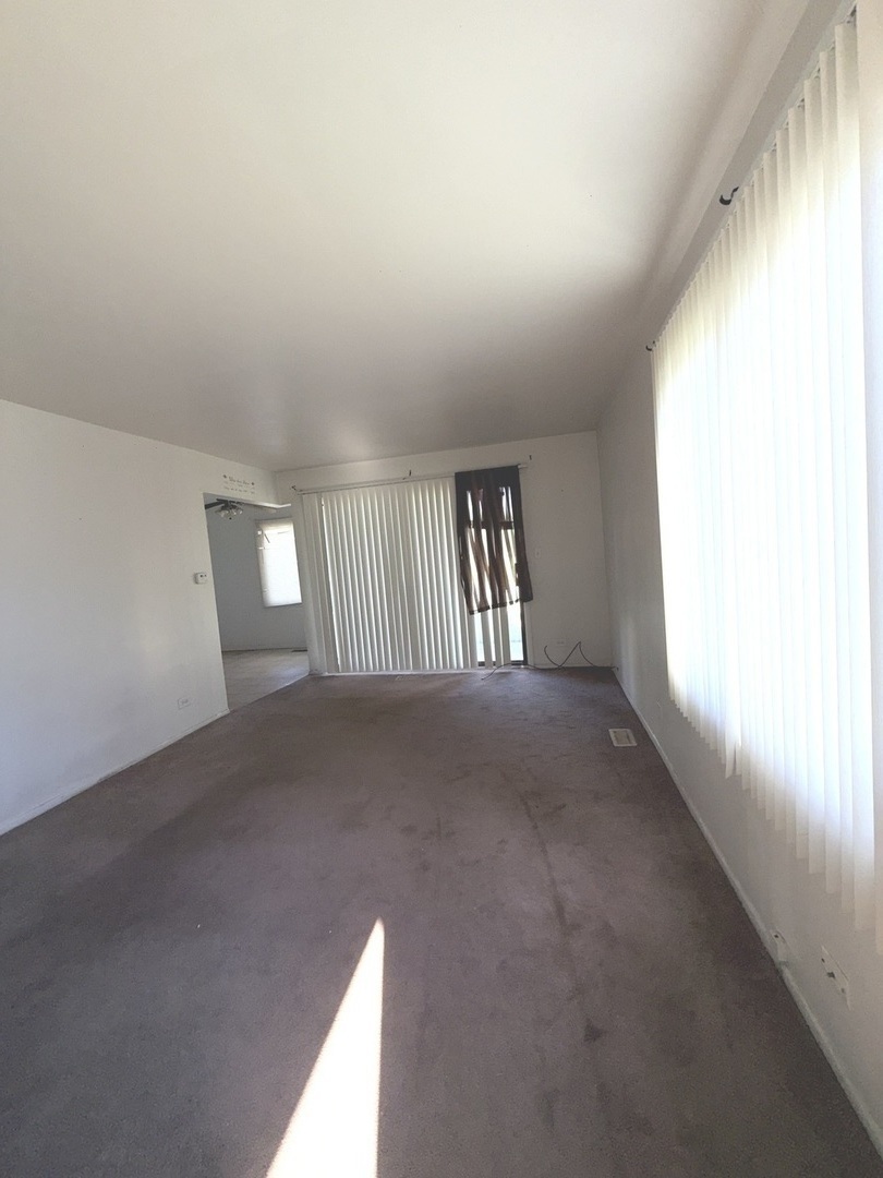 709 Spring Court, Unit 5 University Park, IL 60484 - Photo 3 of 12