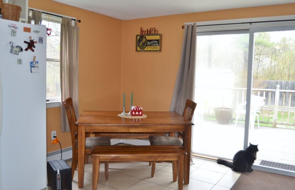 37 Tassle Top Acres Road Naples, ME 04055 - Photo 4 of 11 Dining area