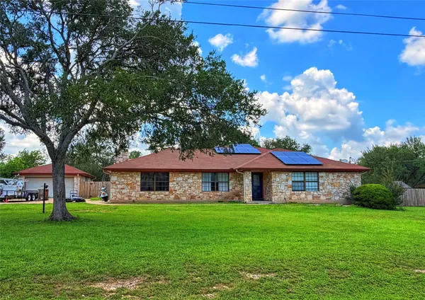 $565,000 | 208 Maple Drive, Mountain City, TX 78640