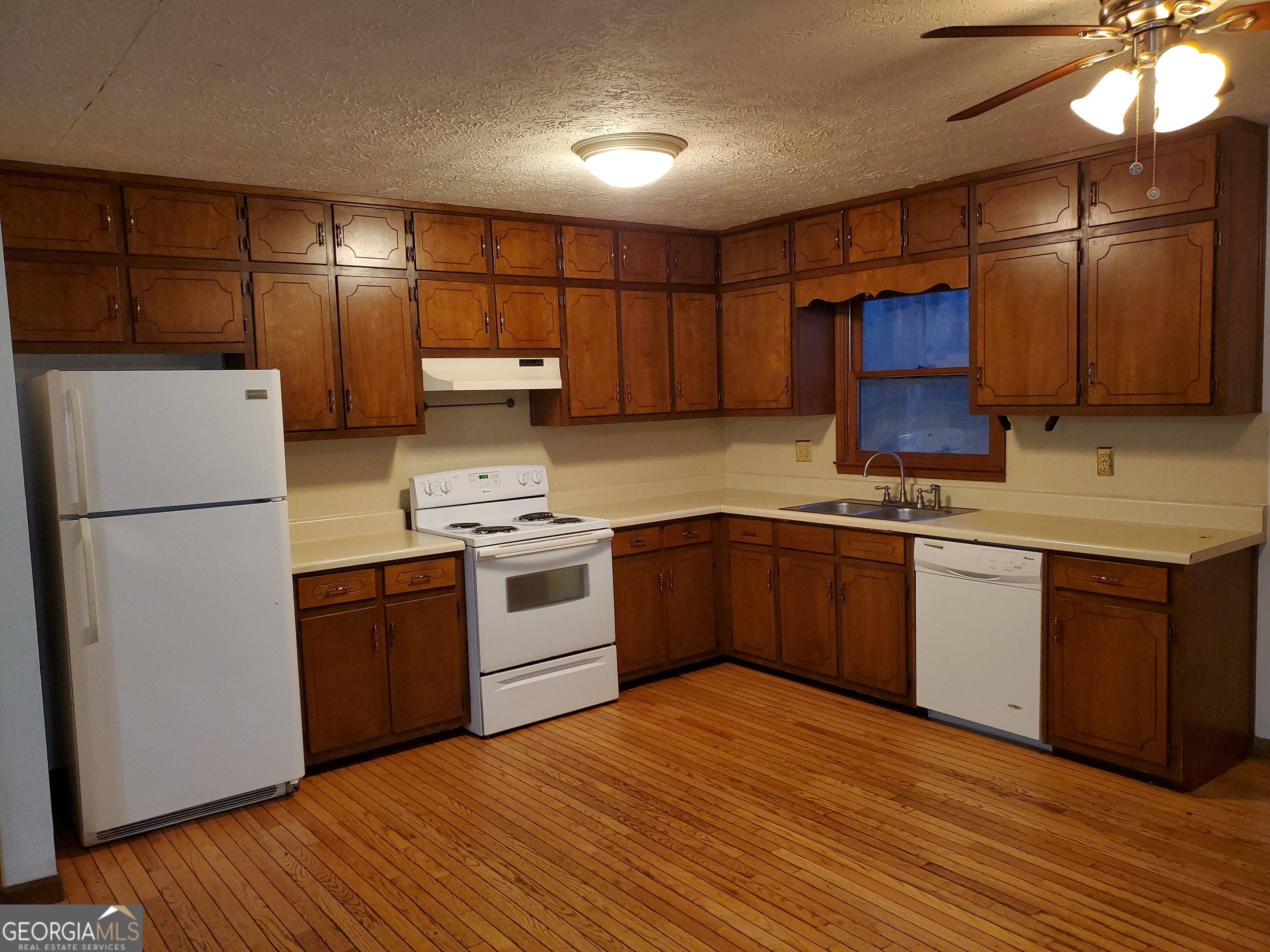 112 Vincent Avenue Stockbridge, GA 30281 - Photo 4 of 9