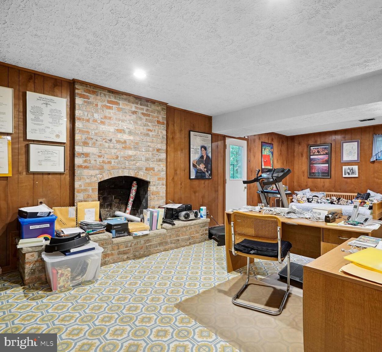 2403 Bugle Lane Reston, VA 20191 - Photo 21 of 23