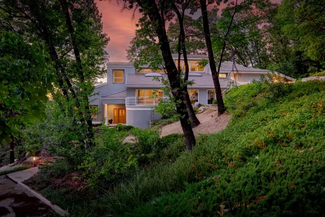 $1,550,000 | 13118 Cement Hill Road, Nevada City, CA 95959