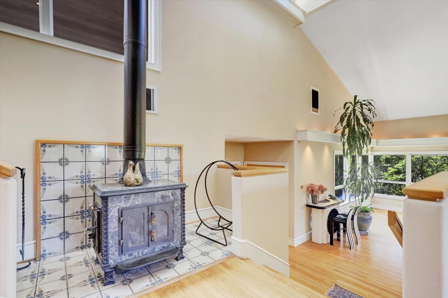 13118 Cement Hill Road Nevada City, CA 95959 - Photo 15 of 98