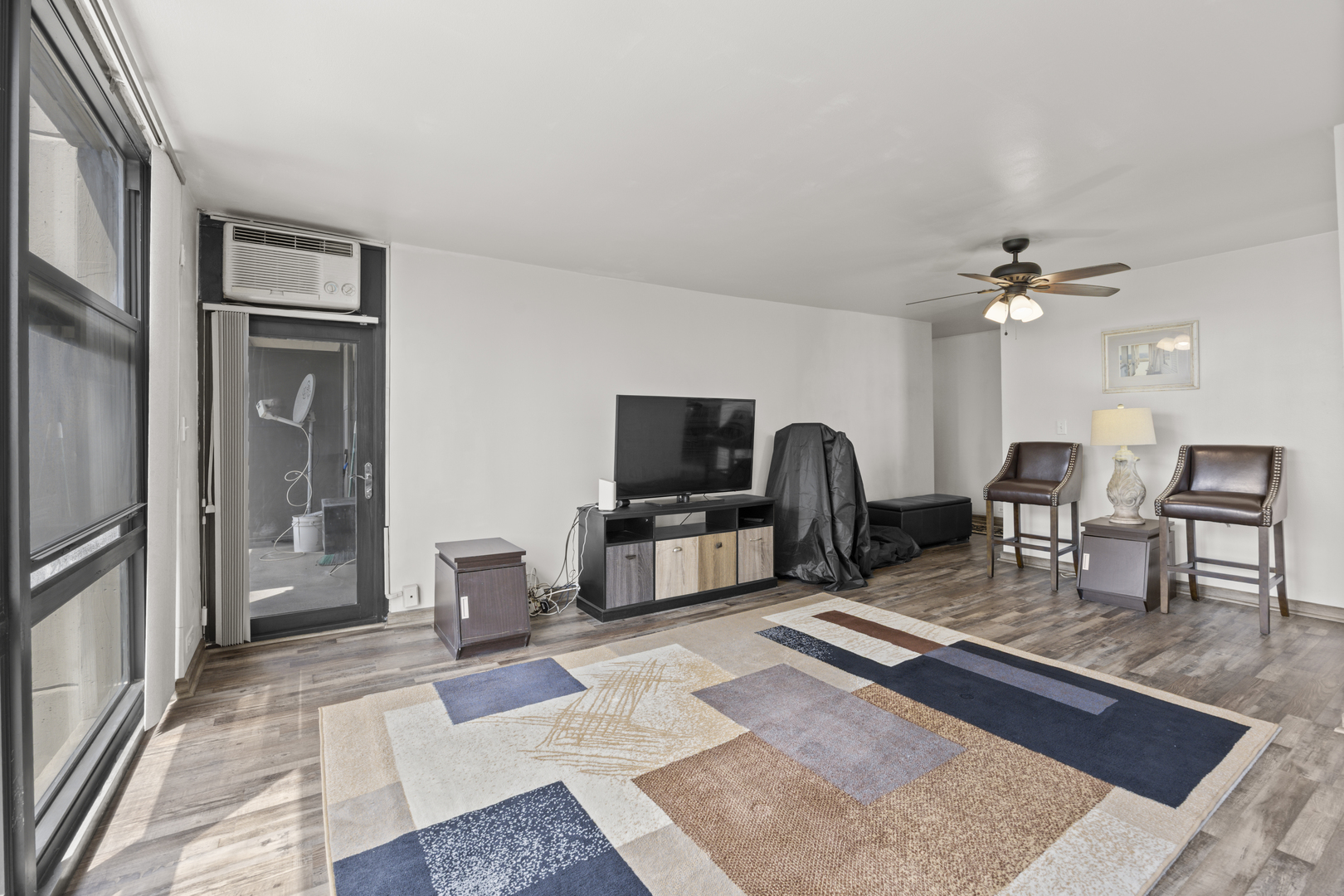 2605 South Indiana Avenue, Unit 1007B Chicago, IL 60616 - Photo 7 of 23