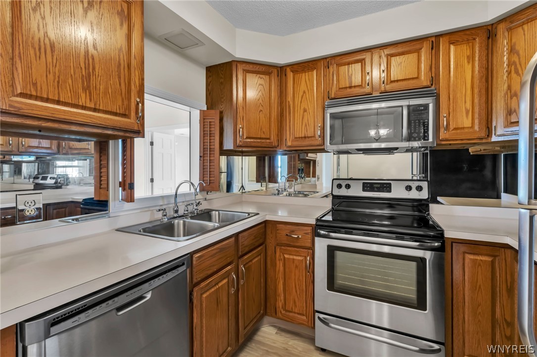 660 Youngs Road, Unit E Amherst, NY 14221 - Photo 2 of 46