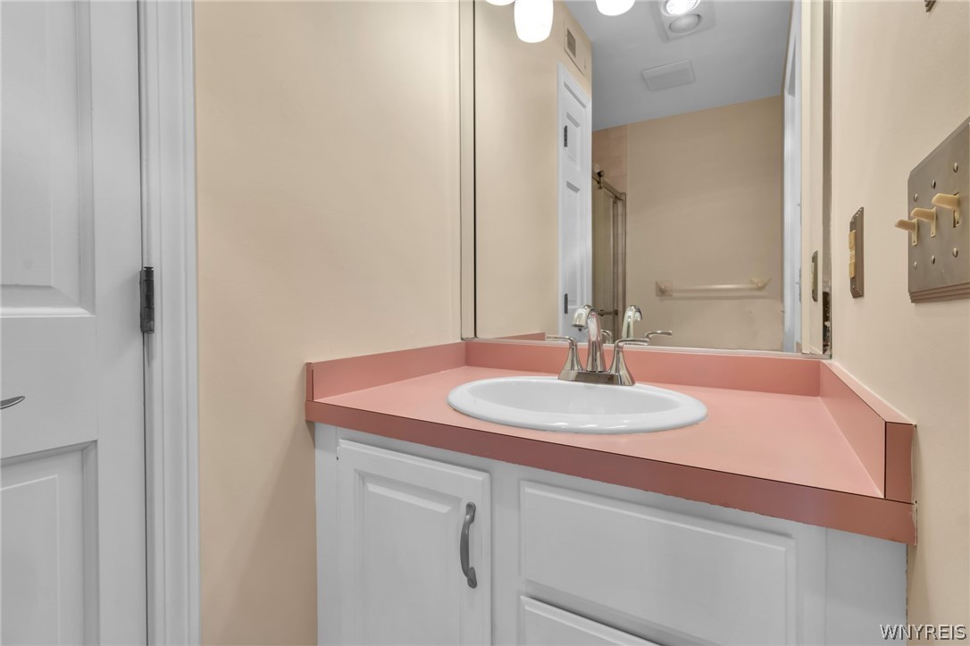 660 Youngs Road, Unit E Amherst, NY 14221 - Photo 30 of 46
