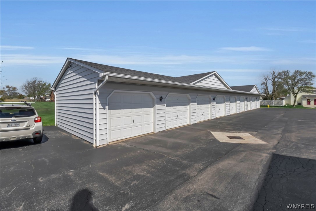 660 Youngs Road, Unit E Amherst, NY 14221 - Photo 39 of 46