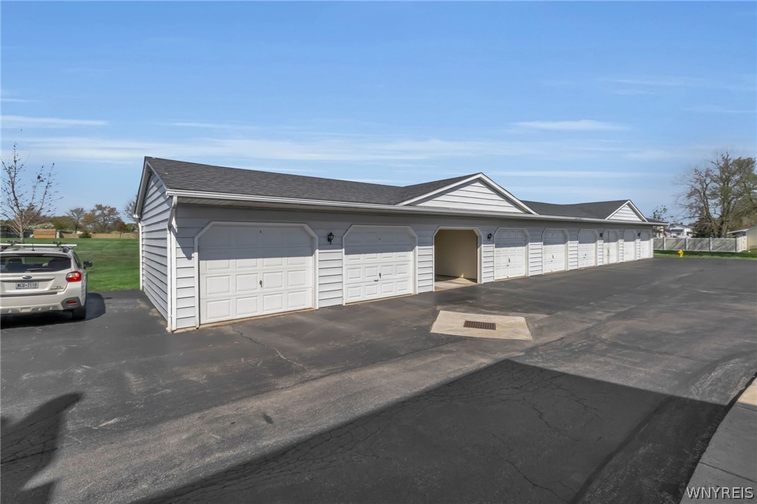 660 Youngs Road, Unit E Amherst, NY 14221 - Photo 40 of 46