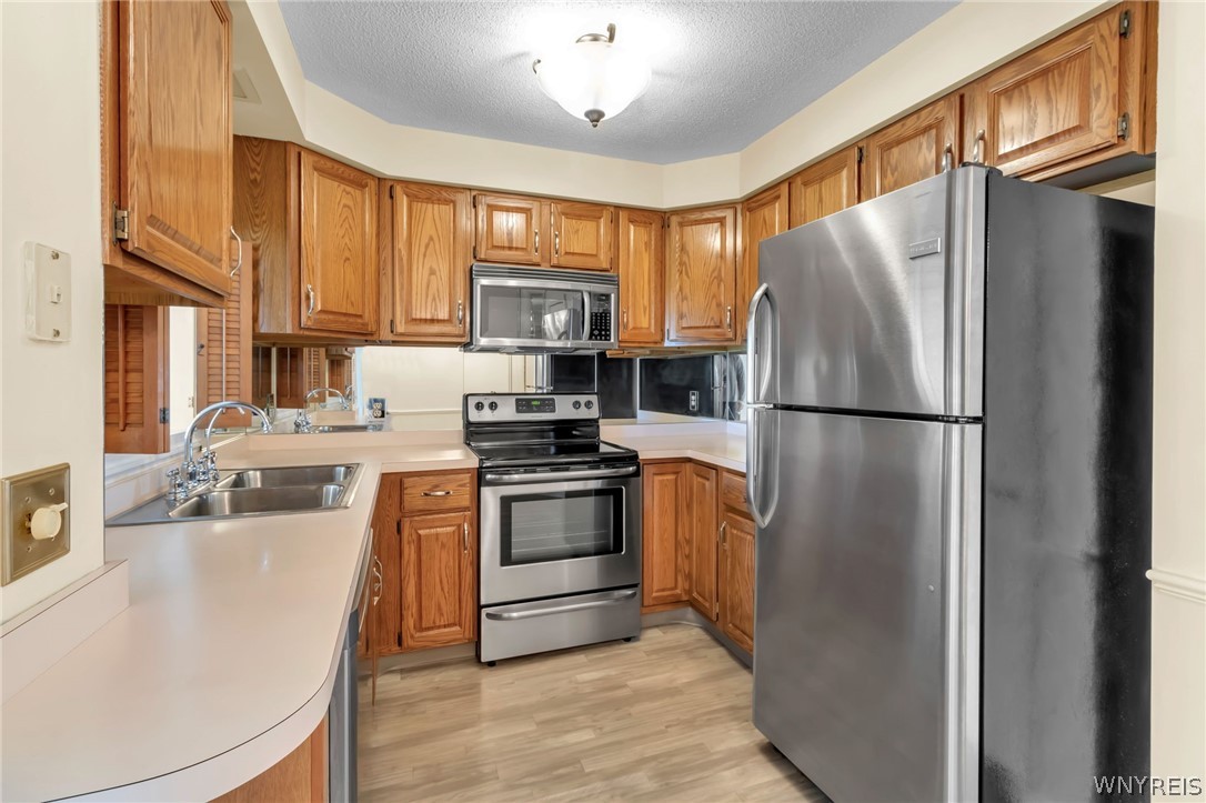 660 Youngs Road, Unit E Amherst, NY 14221 - Photo 4 of 46