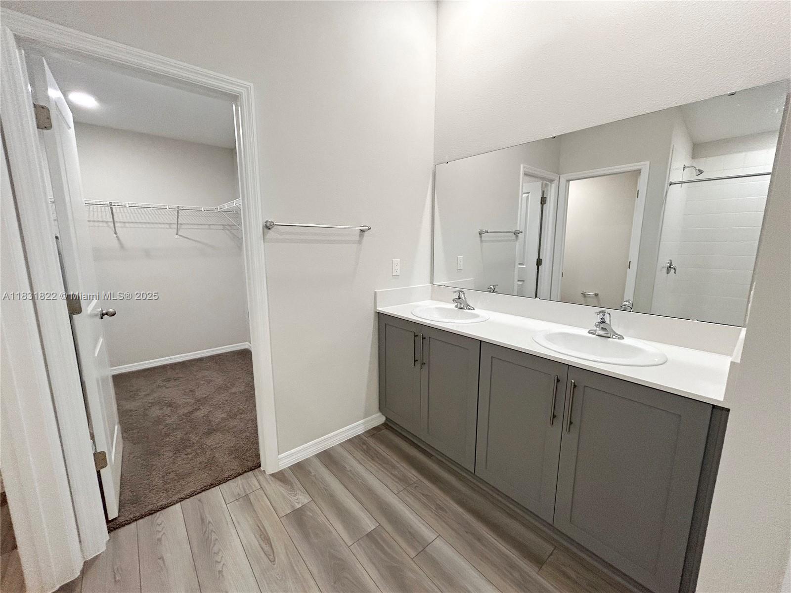 2060 Stillview Pass Zephyrhills, FL 33540 - Photo 18 of 37