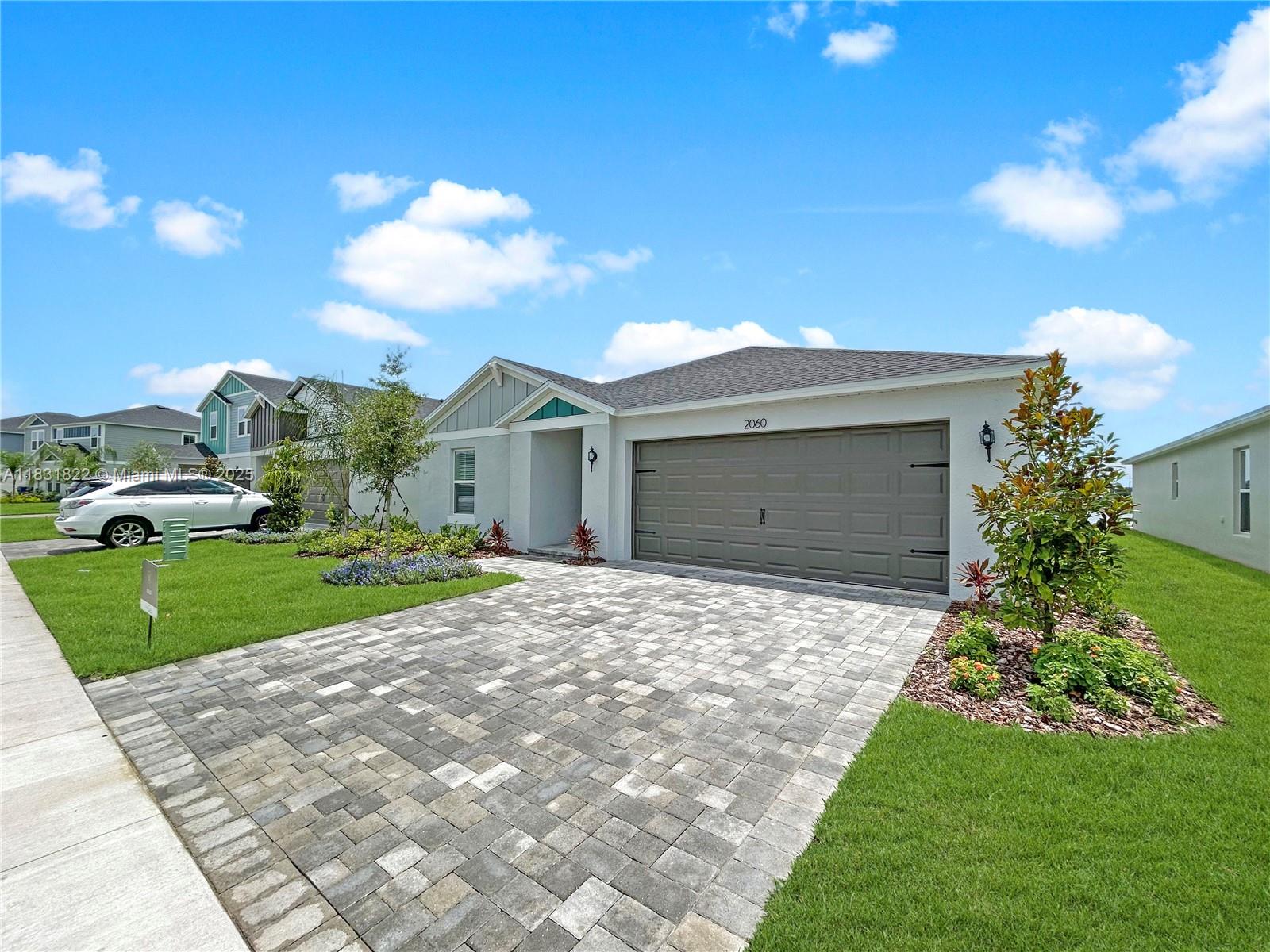 2060 Stillview Pass Zephyrhills, FL 33540 - Photo 2 of 37