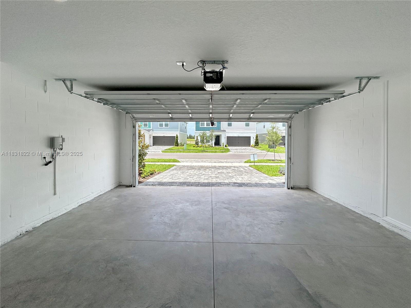 2060 Stillview Pass Zephyrhills, FL 33540 - Photo 29 of 37