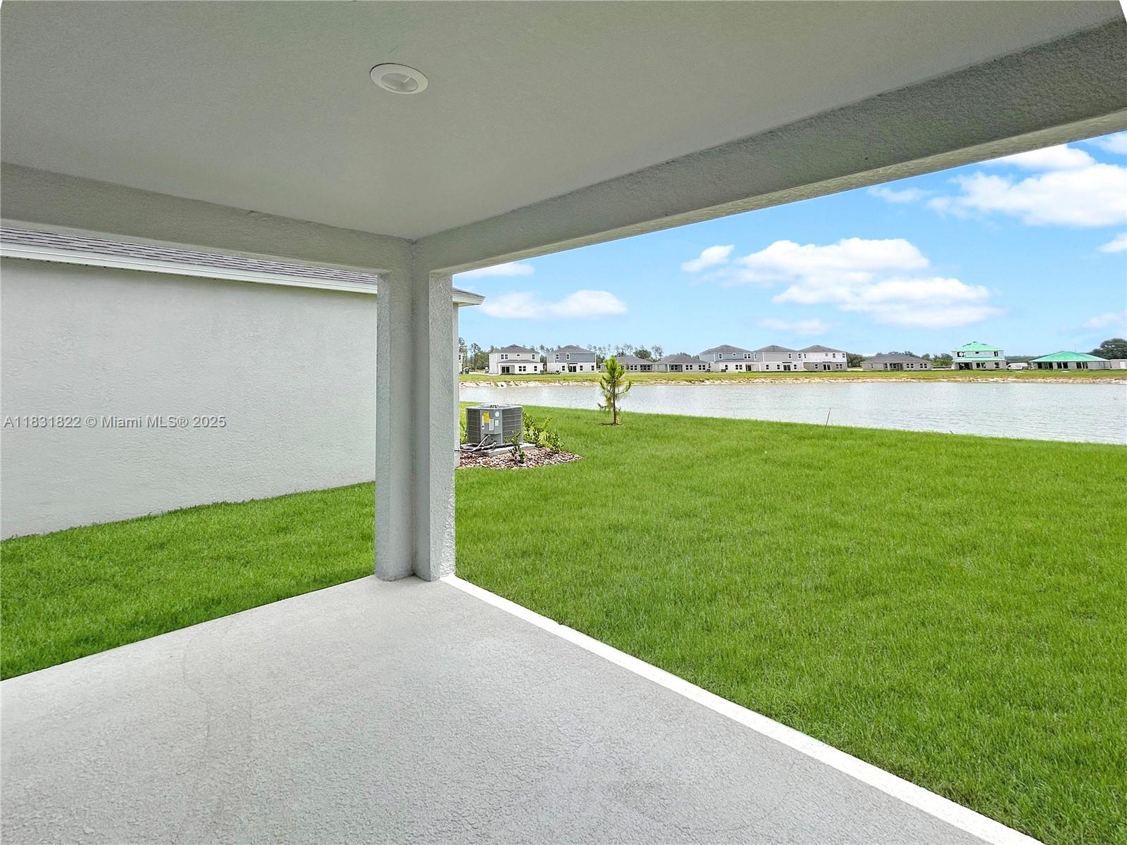 2060 Stillview Pass Zephyrhills, FL 33540 - Photo 30 of 37