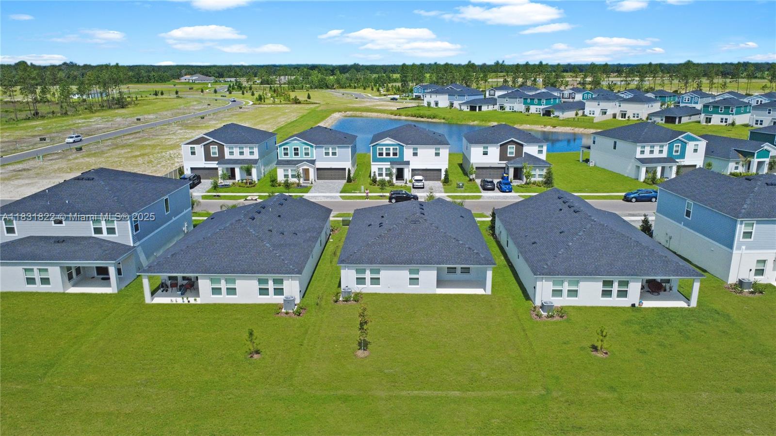 2060 Stillview Pass Zephyrhills, FL 33540 - Photo 35 of 37