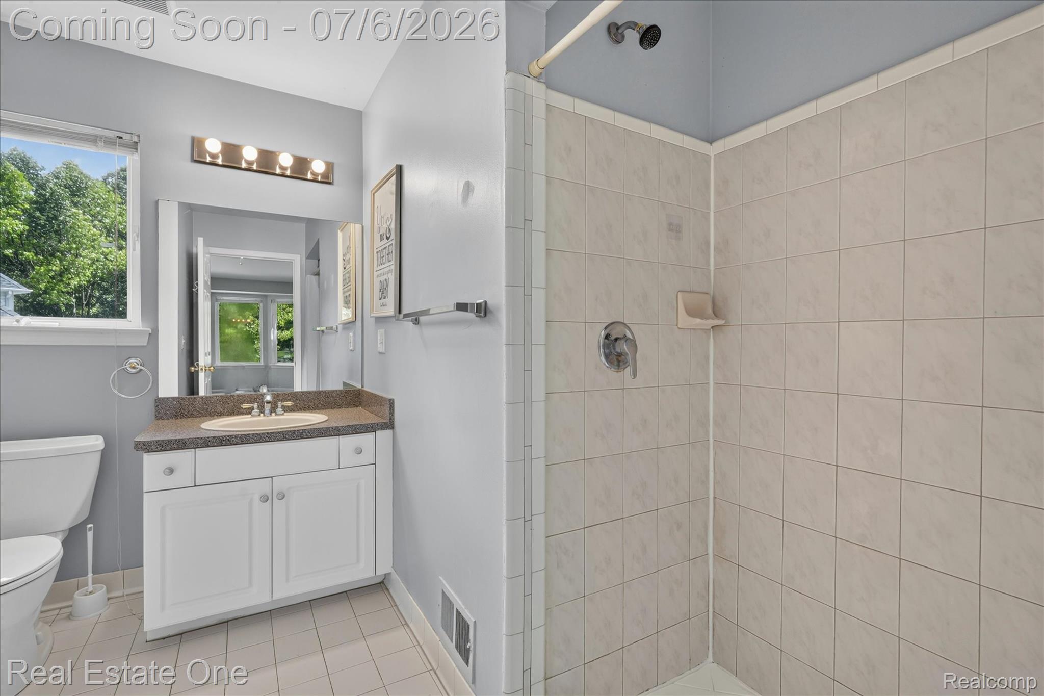 9610 Forest Ridge Drive Clarkston, MI 48348 - Photo 31 of 77 24-9610-Forest-Ridge-Dr-Village-of-Clarkston-MI-48348-WindowStill.jpg
