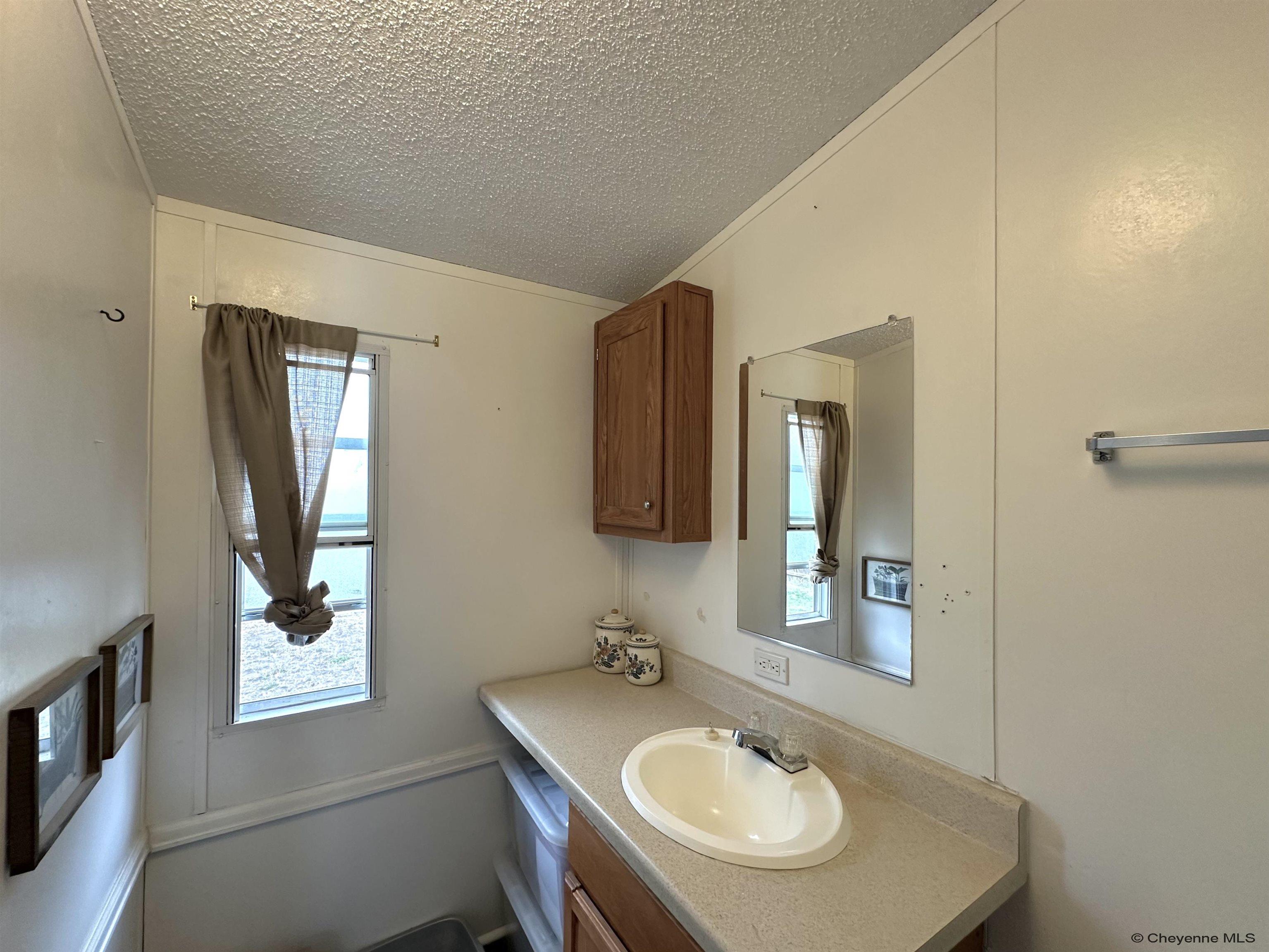 418 Lori Road Cheyenne, WY 82007 - Photo 6 of 12 Gallery Image 6