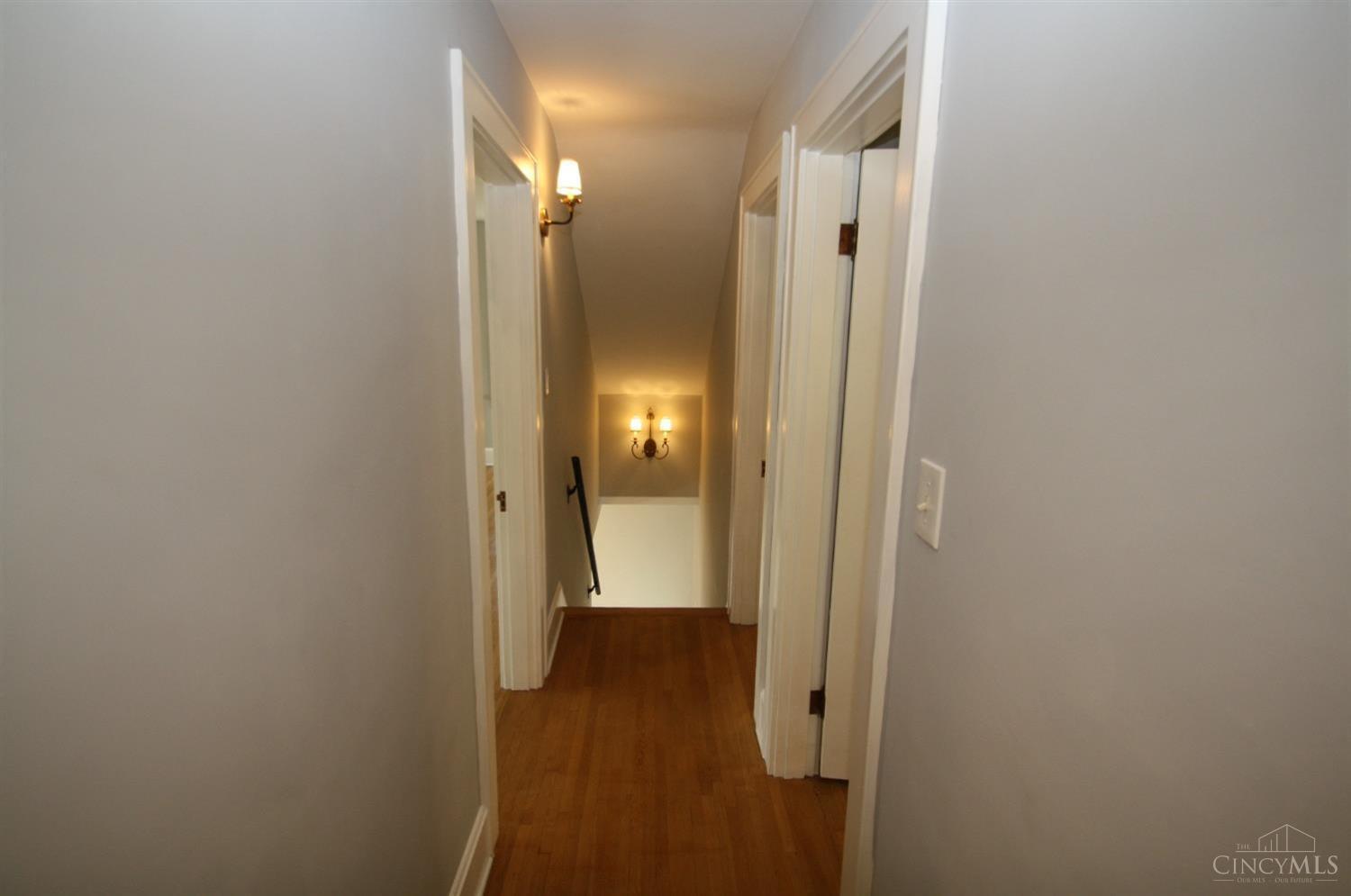 1043 Rutledge Avenue Cincinnati, OH 45205 - Photo 21 of 31 Gallery Image 21