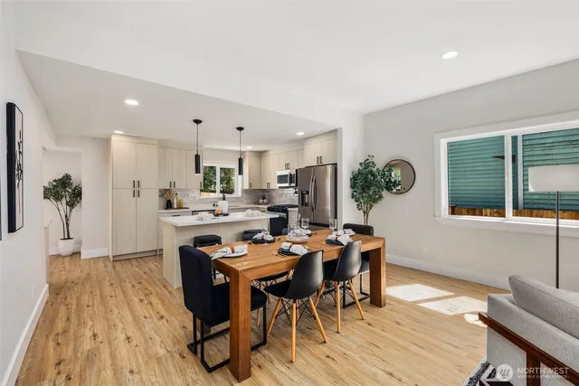 $1,129,000 | 8226 Meridian Avenue North, Seattle, WA 98103