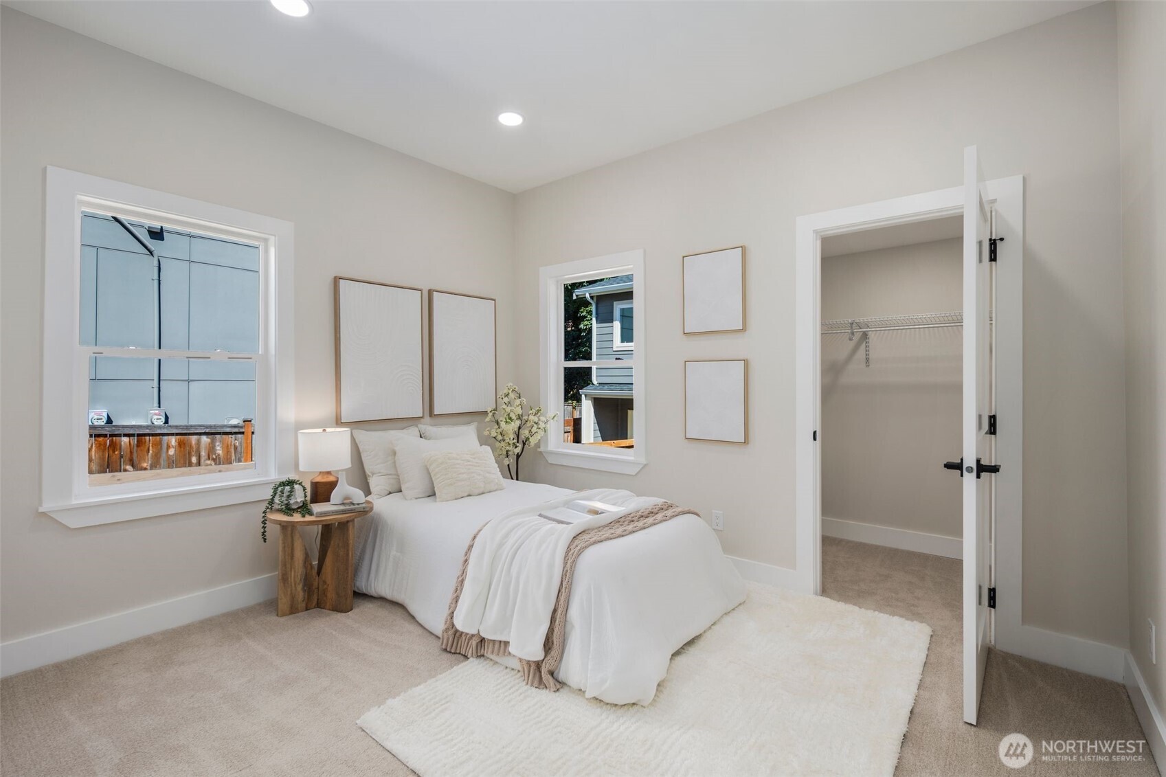 8226 Meridian Avenue North Seattle, WA 98103 - Photo 16 of 40