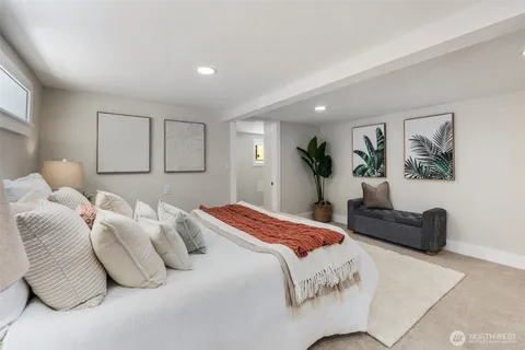 $1,129,000 | 8226 Meridian Avenue North, Seattle, WA 98103