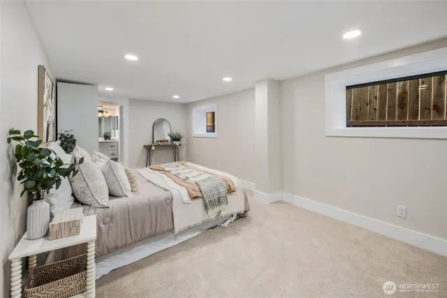 $1,129,000 | 8226 Meridian Avenue North, Seattle, WA 98103