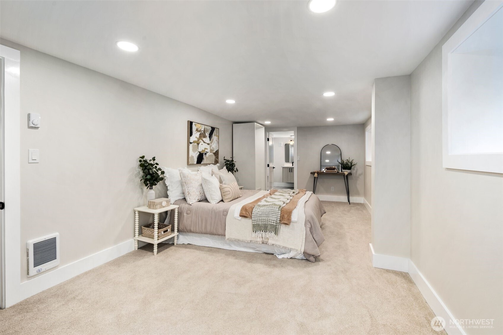 8226 Meridian Avenue North Seattle, WA 98103 - Photo 31 of 40