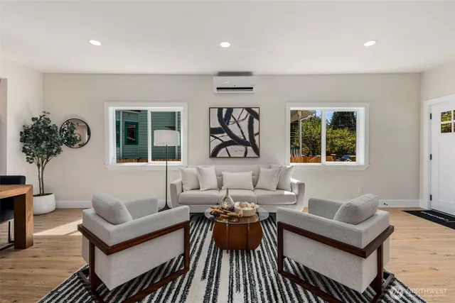 $1,129,000 | 8226 Meridian Avenue North, Seattle, WA 98103