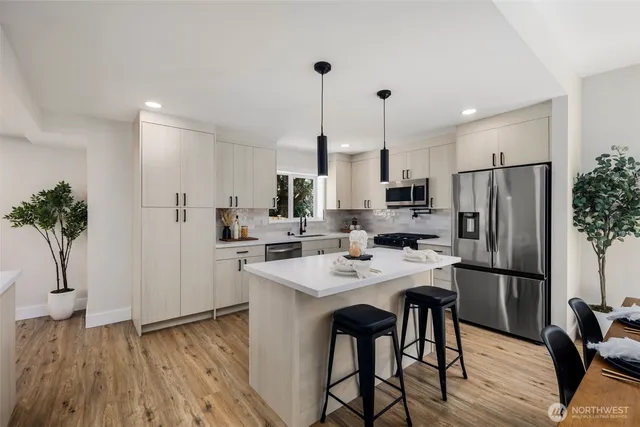 $1,129,000 | 8226 Meridian Avenue North, Seattle, WA 98103