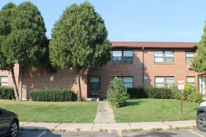 $1,350 | 2902 31st Street, Unit 6, Zion, IL 60099