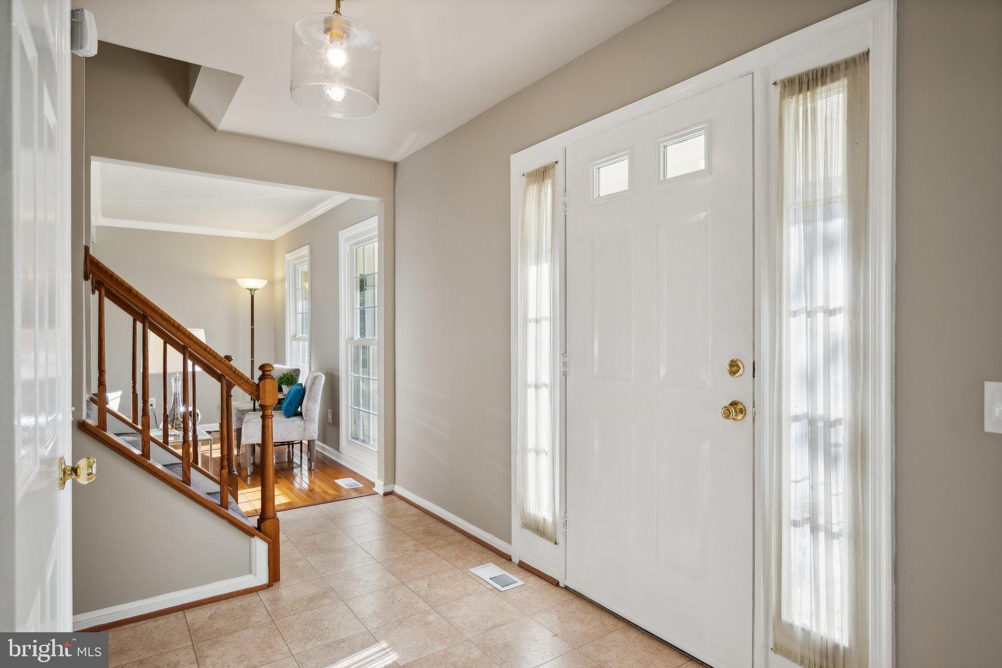 11421 Classical Lane Silver Spring, MD 20901 - Photo 15 of 35 Foyer