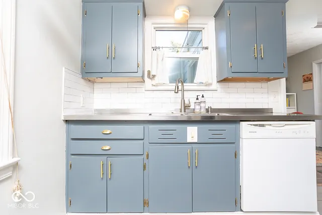 $273,000 | 5348 Rosslyn Avenue, Indianapolis, IN 46220