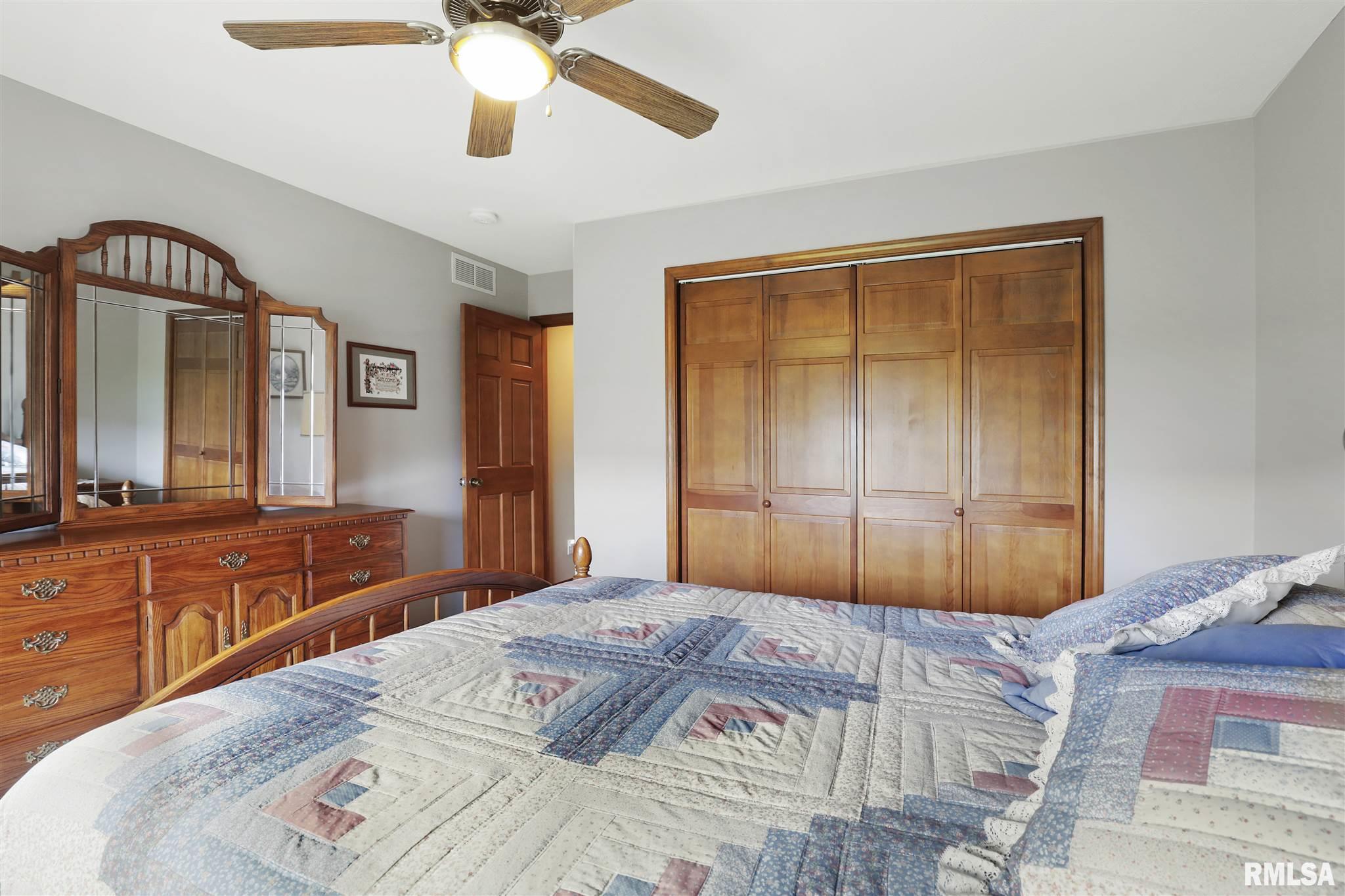 5308 Bunting Road Springfield, IL 62711 - Photo 2 of 22